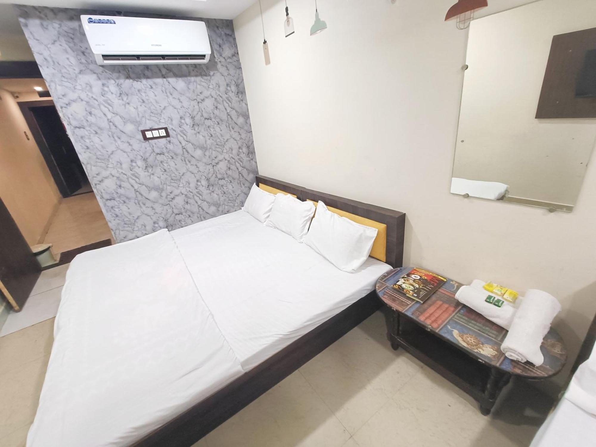Hotel S Tower Ujjain Exterior foto